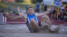 Jiří Vondráček na pardubickém mítinku Jiří Vondráček na pardubickém mítinku