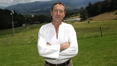 Petr Mikeska z beskydské Opálené připomíná památku portášů, ochránců Beskyd. Na... Petr Mikeska z beskydské Opálené připomíná památku portášů, ochránců Beskyd. Na...