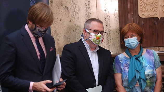 Ministr Adam Vojtěch, vedoucí Laboratorní skupiny při resortu zdravotnictví... Ministr Adam Vojtěch, vedoucí Laboratorní skupiny při resortu zdravotnictví...