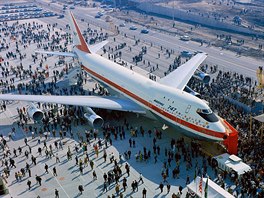 Prototyp Boeingu 747 byl veejnosti poprvé pedstaven 30. záí 1968