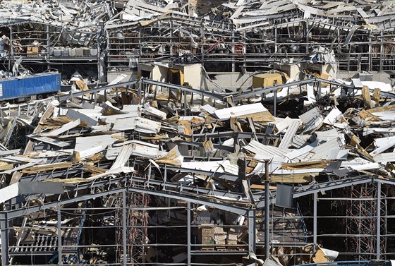 Sklad v Bejrútu zniený po masivním výbuchu. (6. srpna 2020)