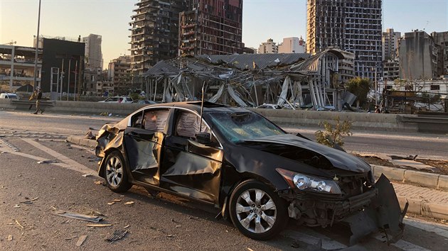 Nsledky niiv exploze v bejrtskm pstavu. (5. srpna 2020)