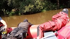 Potápěči na Kutnohorsku nalezli těla dvou pohřešovaných mladíků. (9. srpna 2020) Potápěči na Kutnohorsku nalezli těla dvou pohřešovaných mladíků. (9. srpna 2020)