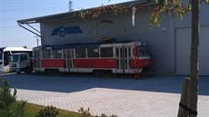 Tramvaj linky 22 z Prahy ve Velké Leici