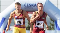 Dominik Záleský (vlevo) a vítězný Jan Veleba ve finále stovky na českém... Dominik Záleský (vlevo) a vítězný Jan Veleba ve finále stovky na českém...