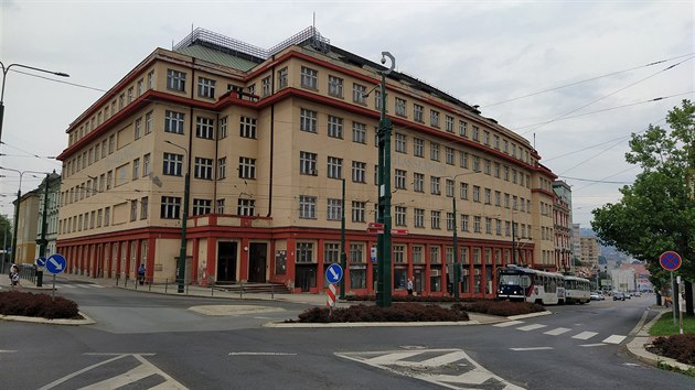 Do budovy Skloexportu by Liberec rád přesunul například vydávání pasů,... Do budovy Skloexportu by Liberec rád přesunul například vydávání pasů,...