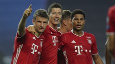 RADOST. Thomas Müller (vlevo), Robert Lewandowski (uprostřed) a Serge Gnabry... RADOST. Thomas Müller (vlevo), Robert Lewandowski (uprostřed) a Serge Gnabry...