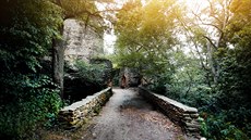 Nový Hrádek u Lukova má bohatou historii, teď na něj míří turisté, kteří odtud... Nový Hrádek u Lukova má bohatou historii, teď na něj míří turisté, kteří odtud...