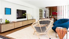 V obývacím pokoji je sedací nábytek francouzského výrobce Ligne Roset,...