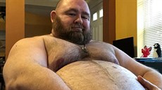 Američan s přezdívkou Gainer Bull, oblíbená hvězda fat fetišistů (2020) Američan s přezdívkou Gainer Bull, oblíbená hvězda fat fetišistů (2020)