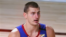 Nikola Jokič z Denveru se diví. Nikola Jokič z Denveru se diví.