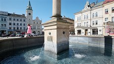 Kašna na turnovském náměstí Českého ráje již od roku 1998 i přes množství oprav... Kašna na turnovském náměstí Českého ráje již od roku 1998 i přes množství oprav...