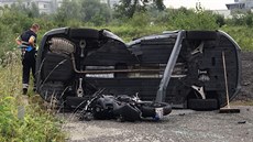 Motorkář na nájezdu na Rozvadovskou spojku narazil do odstaveného auta. Nehodu... Motorkář na nájezdu na Rozvadovskou spojku narazil do odstaveného auta. Nehodu...