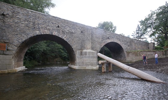 Most je kompletn opravený, na práce dohlíeli památkái. (19. srpna 2020)