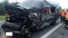 Tragická nehoda u Golčova Jeníkova na Vysočině. Dodávka vjela do protisměru a... Tragická nehoda u Golčova Jeníkova na Vysočině. Dodávka vjela do protisměru a...