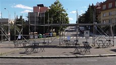 Obyvatele pražských Malvazinek štve nové sezení i umělecké dílo, vypadá totiž... Obyvatele pražských Malvazinek štve nové sezení i umělecké dílo, vypadá totiž...