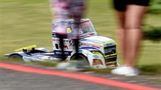 Adam Lacko projíždí před zraky fanoušků trať závodu tahačů Czech Truck Prix v... Adam Lacko projíždí před zraky fanoušků trať závodu tahačů Czech Truck Prix v...