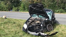 Nehoda dvou osobních aut v Řitce v Praze-západ. Řidič jedoucí z vedlejší... Nehoda dvou osobních aut v Řitce v Praze-západ. Řidič jedoucí z vedlejší...
