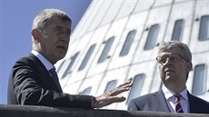 Premiér Andrej Babiš a ministr průmyslu a obchodu a ministr dopravy Karel... Premiér Andrej Babiš a ministr průmyslu a obchodu a ministr dopravy Karel...