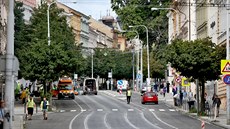 Po dvouměsíčních opravách se v úterý ráno otevře důležitá brněnská tepna Veveří. Po dvouměsíčních opravách se v úterý ráno otevře důležitá brněnská tepna Veveří.