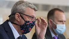 Ministr průmyslu a obchodu Karel Havlíček a předseda Energetického regulačního... Ministr průmyslu a obchodu Karel Havlíček a předseda Energetického regulačního...