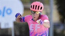 Michael Woods se raduje z výhry ve třetí etapě Tirreno-Adriatico. Michael Woods se raduje z výhry ve třetí etapě Tirreno-Adriatico.