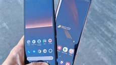Samsung Galaxy Z Fold2 a Sony Xperia 10 II Samsung Galaxy Z Fold2 a Sony Xperia 10 II