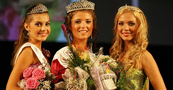 Miss Jihlava 2009 Elika Urbancová (uprosted), druhé místo získala Aneta...