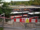 Dobrý den, posílám nezvyklý pohled na demontovaný nadchod pro chodce na autobusové stanoviště Praha-Kačerov, zřejmě jde opět o statiku. Dobrý den, posílám nezvyklý pohled na demontovaný nadchod pro chodce na autobusové stanoviště Praha-Kačerov, zřejmě jde opět o statiku.