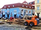 Na Malostranské probíhá rekonstrukce tramvajové trati, kvůli které došlo ke změně trasy několika tramvajových linek.
Na Malostranské probíhá rekonstrukce tramvajové trati, kvůli které došlo ke změně trasy několika tramvajových linek.