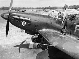 Britsk dvoumstn sthac letoun Boulton Paul Defiant ml vekerou vzbroj v...