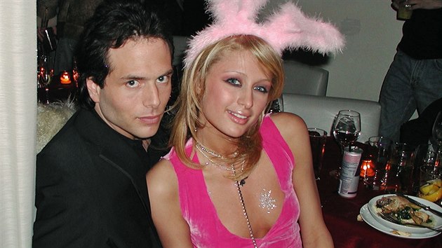 Rick Solomon a Paris Hiltonov (New York, 17. nora 2001)