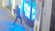 Zloděj vyrazil výlohu zlatnictví v centru Jindřichova Hradce, odkud si odnesl... Zloděj vyrazil výlohu zlatnictví v centru Jindřichova Hradce, odkud si odnesl...