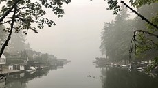 Dým z lesních požárů výrazně ovlivňuje ovzduší na západě USA. Kvůli smogu byl... Dým z lesních požárů výrazně ovlivňuje ovzduší na západě USA. Kvůli smogu byl...