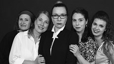 Fotografie k představení 5 za 1 ve Vršovickém divadle Mana Fotografie k představení 5 za 1 ve Vršovickém divadle Mana