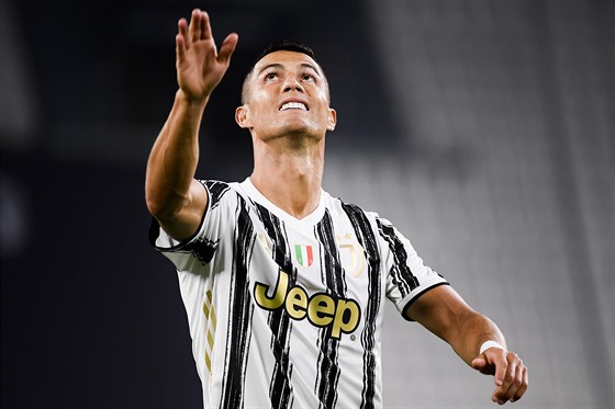 Cristiano Ronaldo z Juventusu slaví branku.