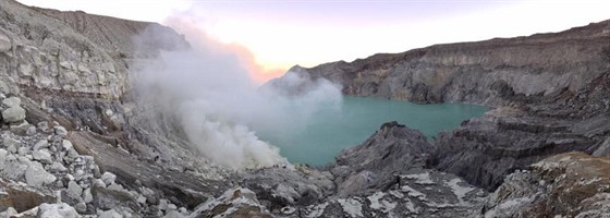 Navštívit Ijen Lake byl Eričin sen z dětství.