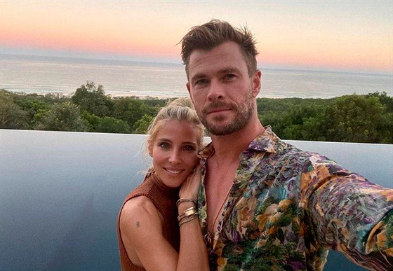 Chris Hemsworth s manelkou Elsou Pataky (27. dubna 2020)