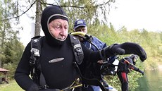 Nejstarším českým aktivním potápěčem byl v zatopeném lomu v Horní Cerekvi na... Nejstarším českým aktivním potápěčem byl v zatopeném lomu v Horní Cerekvi na...