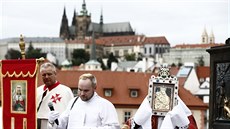 Desítky věřících prošly Prahou v procesí v palladiem. (27. září 2020) Desítky věřících prošly Prahou v procesí v palladiem. (27. září 2020)