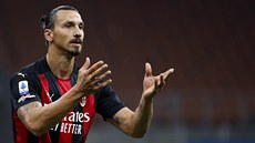 Zlatan Ibrahimovic z AC Milán bhem úvodního duelu italské ligy s Boloou.