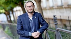 Šestatřicetiletý Lukáš Dubec pracuje ve strojírenské firmě jako projektant a... Šestatřicetiletý Lukáš Dubec pracuje ve strojírenské firmě jako projektant a...