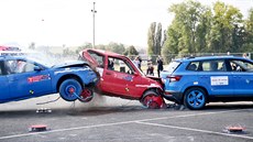 Jednou ze simulovaných situací na Crash Day v Ostrovačicích byla řadová nehoda... Jednou ze simulovaných situací na Crash Day v Ostrovačicích byla řadová nehoda...