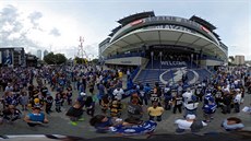 Fandové ve floridském městě Tampa a jeho okolí po několik týdnů v roce žijí... Fandové ve floridském městě Tampa a jeho okolí po několik týdnů v roce žijí...