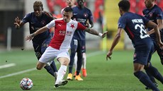 Slávistický záložník Nicolae Stanciu v akci během zápasu Ligy mistrů s... Slávistický záložník Nicolae Stanciu v akci během zápasu Ligy mistrů s...
