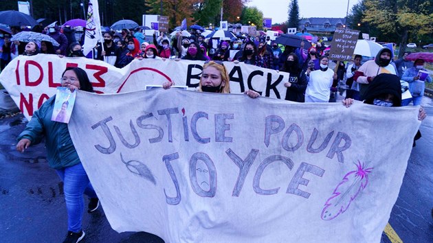 Lid vyli do ulic msta Joliette, aby uctili pamtku zesnul Joyce Echaquanov. (29. z 2020)