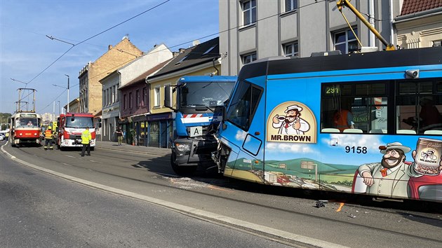 Nehoda tramvaje s Zenklově ulici. (2.10.2020)