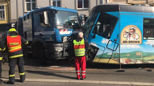 Nehoda tramvaje s Zenklově ulici. (2.10.2020)