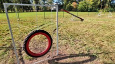 Nově vybudované veřejné psí hřiště otevřeli v mariánskolázeňské čtvrti Úšovice. Nově vybudované veřejné psí hřiště otevřeli v mariánskolázeňské čtvrti Úšovice.