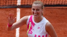 Petra Kvitová slaví postup do semifinále Roland Garros.
